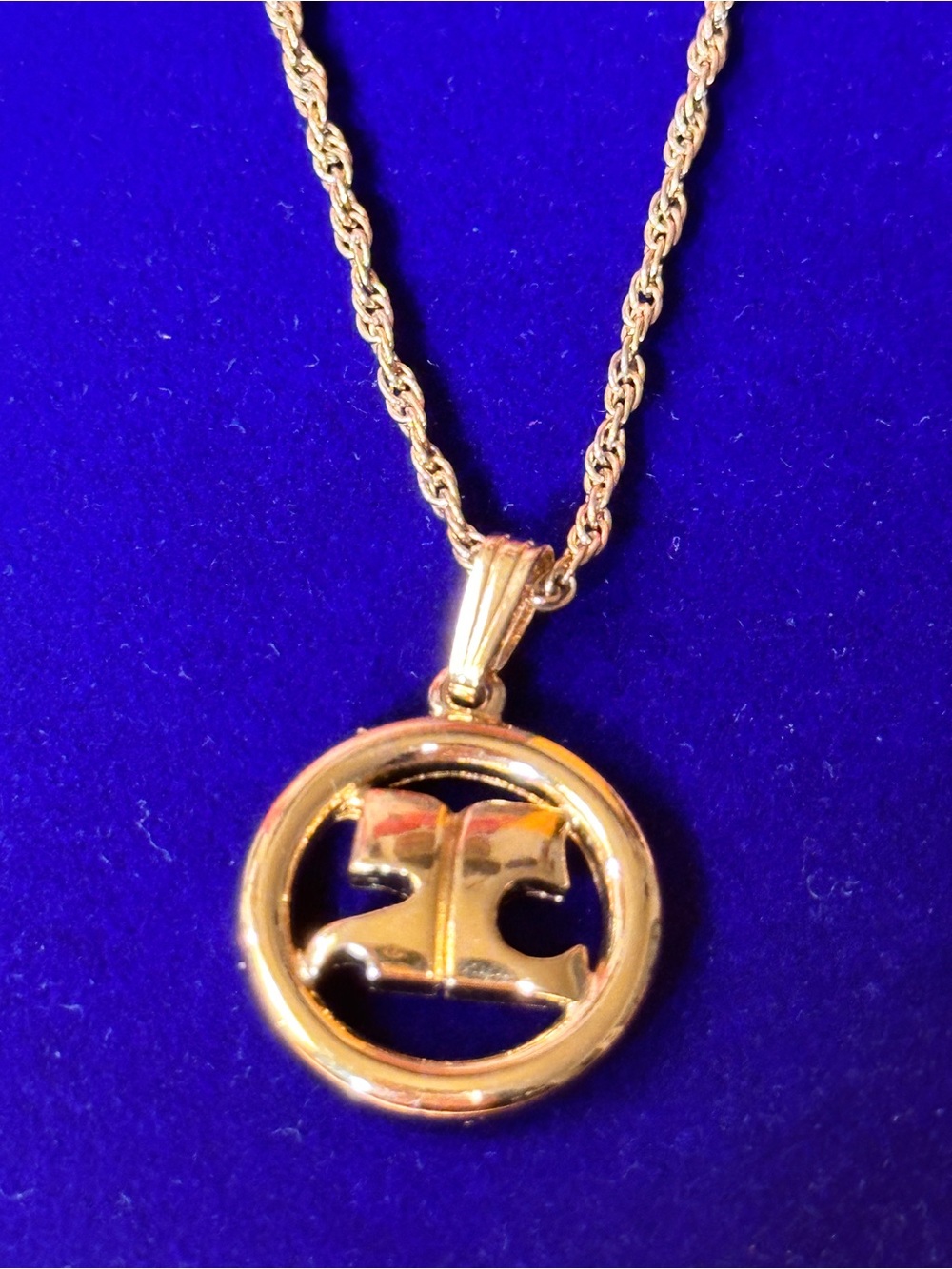 Courreges Paris Gold Logo Circle Pendant Necklace - Picture 3 of 12